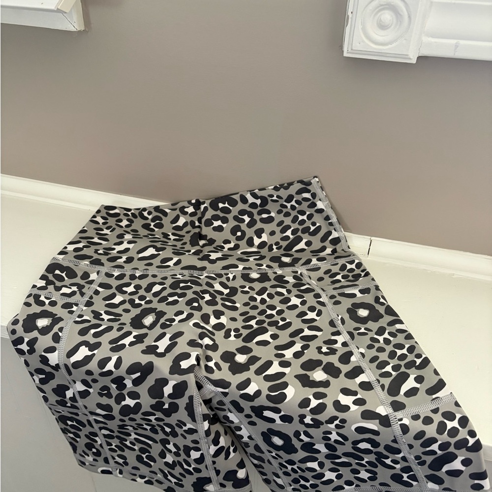 Aerie Black and Gray Leopard Print Bike Shorts